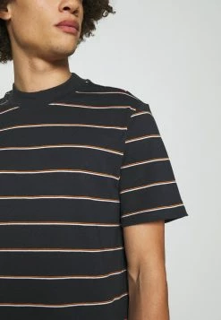 Only & Sons ONSALAN LIFE MOCK NECK TEE - T-Shirt Print - Dark Navy | Herren 12 Only & Sons ONSALAN LIFE MOCK NECK TEE - T-Shirt Print - Dark Navy | Herren -Only & Sons Geschäft 24f45a9fb3b942b8a383c58a9e8abec7