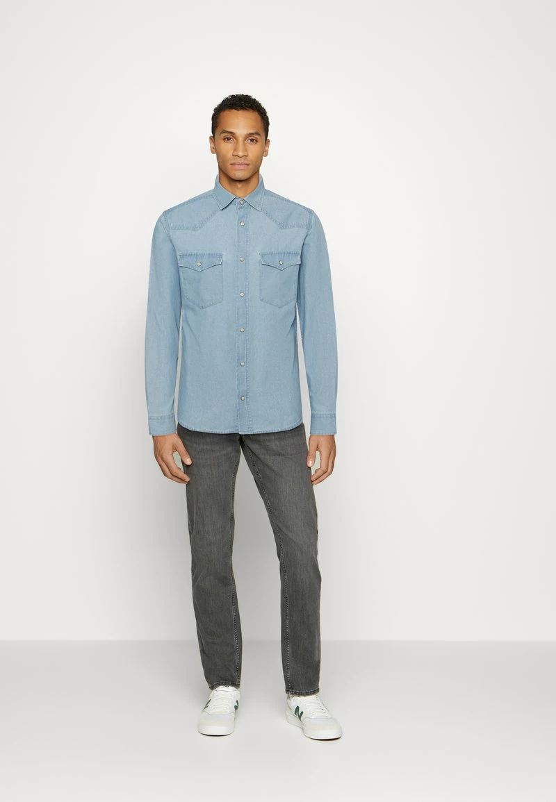 Only & Sons Herren ONSSILAS LIFE CHAMBRAY - Hemd - Light Blue Denim 2 Only & Sons Herren ONSSILAS LIFE CHAMBRAY - Hemd - Light Blue Denim – Bild 2