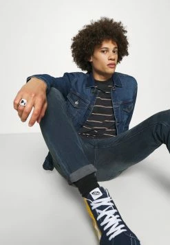 Only & Sons ONSALAN LIFE MOCK NECK TEE - T-Shirt Print - Dark Navy | Herren 11 Only & Sons ONSALAN LIFE MOCK NECK TEE - T-Shirt Print - Dark Navy | Herren -Only & Sons Geschäft 5c61f8ba1dd540048abf5ec0759a93d9