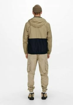 Only & Sons Herren Outdoorjacke - Chinchilla -Only & Sons Geschäft 67cd6fec550a4c84800e98a3c1838fa7