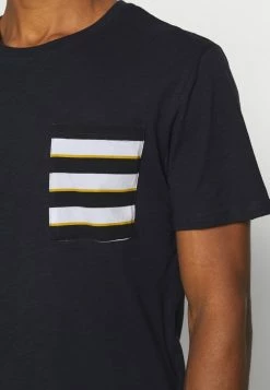 Only & Sons Herren ONSVANE LIFE LONGY POCKET TEE - T-Shirt Print - Dark Navy 12 Only & Sons Herren ONSVANE LIFE LONGY POCKET TEE - T-Shirt Print - Dark Navy -Only & Sons Geschäft 6aef4e958c5840c99149a86805ea6c27