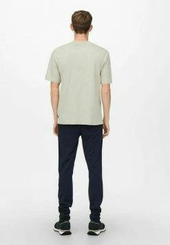 Only & Sons Herren T-Shirt Basic - Pelican 9 Only & Sons Herren T-Shirt Basic - Pelican -Only & Sons Geschäft 77bdef2c1cfa46e281d217e5f523b48a