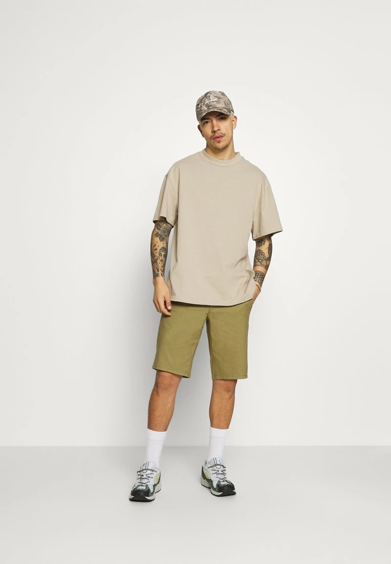 Only & Sons ONSWILL LIFE CHINO - Shorts - Martini Olive | Herren 2 Only & Sons ONSWILL LIFE CHINO - Shorts - Martini Olive | Herren – Bild 2
