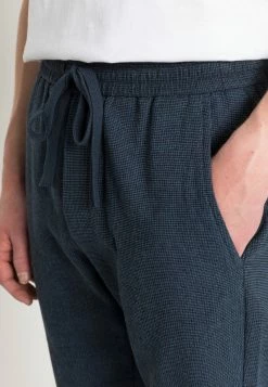 Only & Sons ONSLINUS - Shorts - Dark Navy | Herren 9 Only & Sons ONSLINUS - Shorts - Dark Navy | Herren -Only & Sons Geschäft a0e2821664c3495cace445107d728750