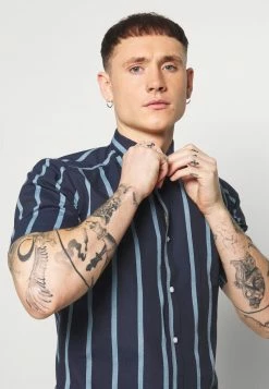 Only & Sons Herren ONSTRAVIS LIFE STRIPED - Hemd - Dark Navy 9 Only & Sons Herren ONSTRAVIS LIFE STRIPED - Hemd - Dark Navy -Only & Sons Geschäft be0fafbd46b941c9a75c6cba67b8902d