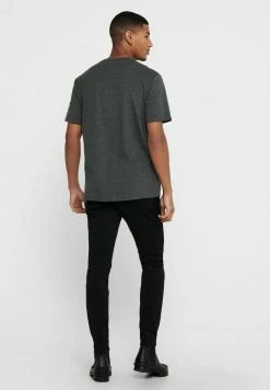 Only & Sons Herren T-Shirt Basic - Urban Chic -Only & Sons Geschäft dc4f4bb5085847178379e9d2692425d3