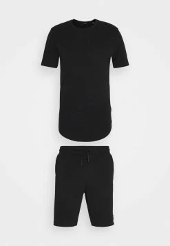 Only & Sons Herren ONSNEIL LONGY SHORTS AND TEE SET - Shorts - Black 19 Only & Sons Herren ONSNEIL LONGY SHORTS AND TEE SET - Shorts - Black -Only & Sons Geschäft e0757a6c06e0457f80c774742e426bb0