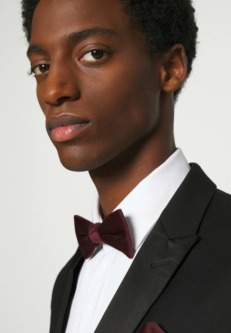 Only & Sons ONSTBOX THEO BOW TIE HANKERCHIEF SET - Einstecktuch - Winetasting | Herren 1 Only & Sons ONSTBOX THEO BOW TIE HANKERCHIEF SET - Einstecktuch - Winetasting | Herren