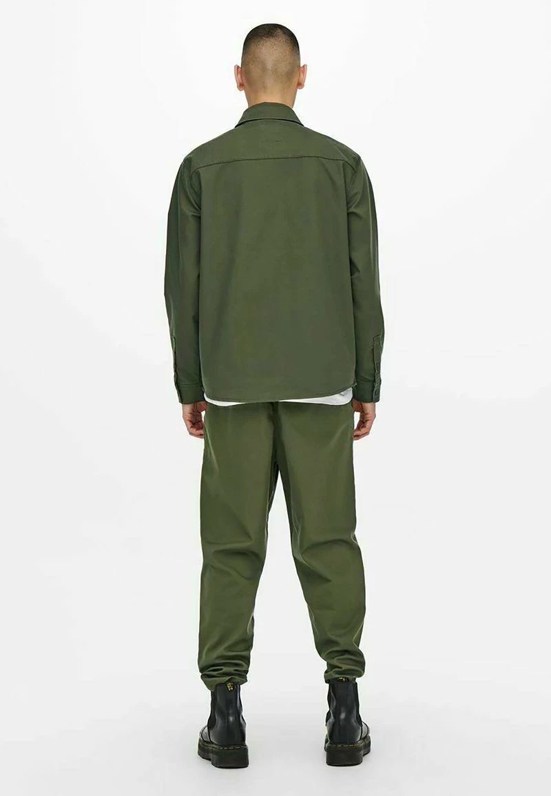 Only & Sons Herren EINFARBIGES CARGO- - Hemd - Olive Night 3 Only & Sons Herren EINFARBIGES CARGO- - Hemd - Olive Night – Bild 3