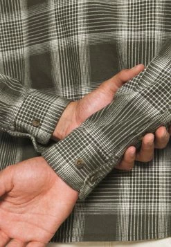 Only & Sons Herren ONSMAI LIFE STRETCH CHECK SHIRT - Hemd - Peat -Only & Sons Geschäft f965d59bb3854b7dac6e99ce971e06fc